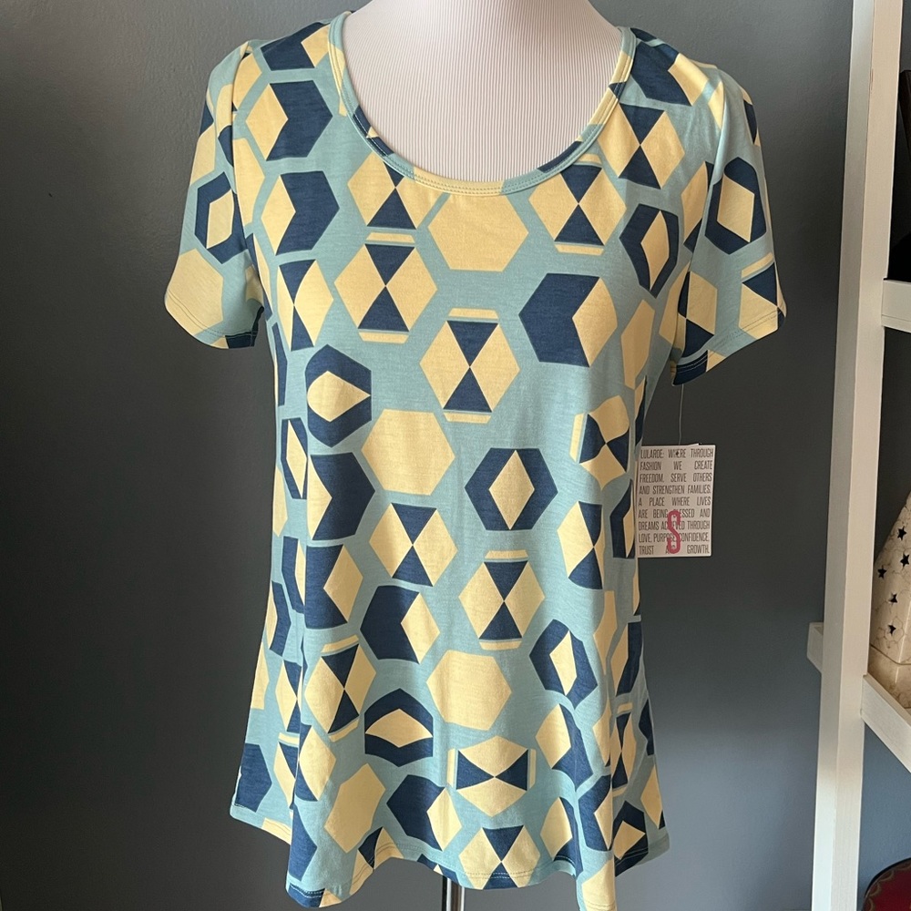 S LuLaRoe Classic T